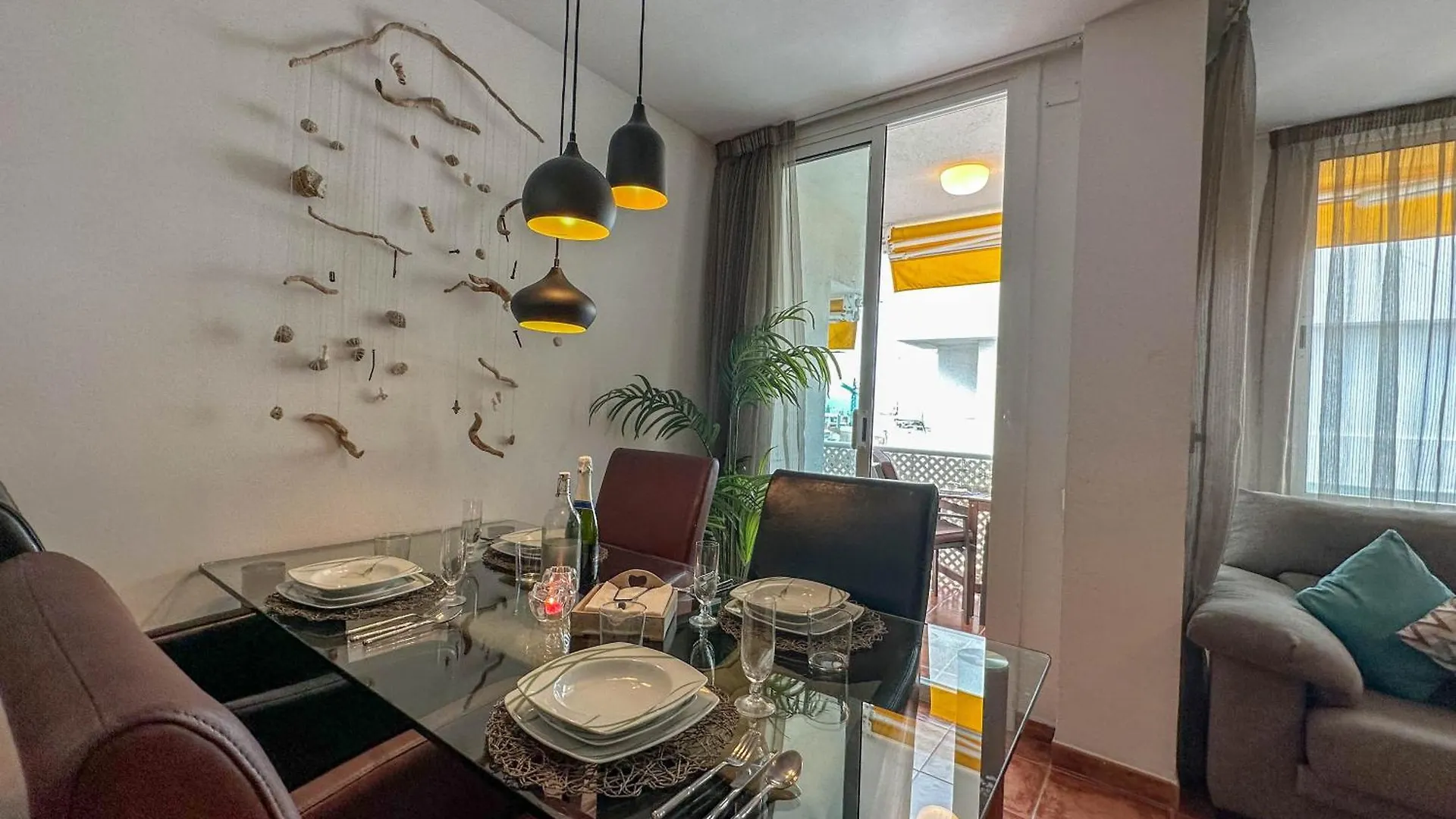 Apartment Sira House By Hello Homes Sitges Spain