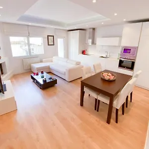 Anna & Thomas - Center Apartment